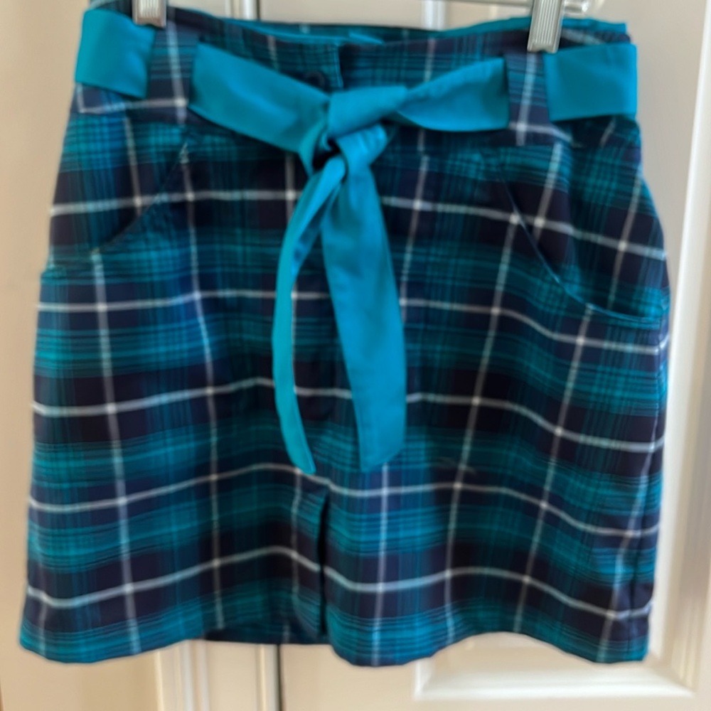 Nike Tour Performance Golf Drifit Plaid Turquoise Skort Sz 2. Belt and  Shorts.